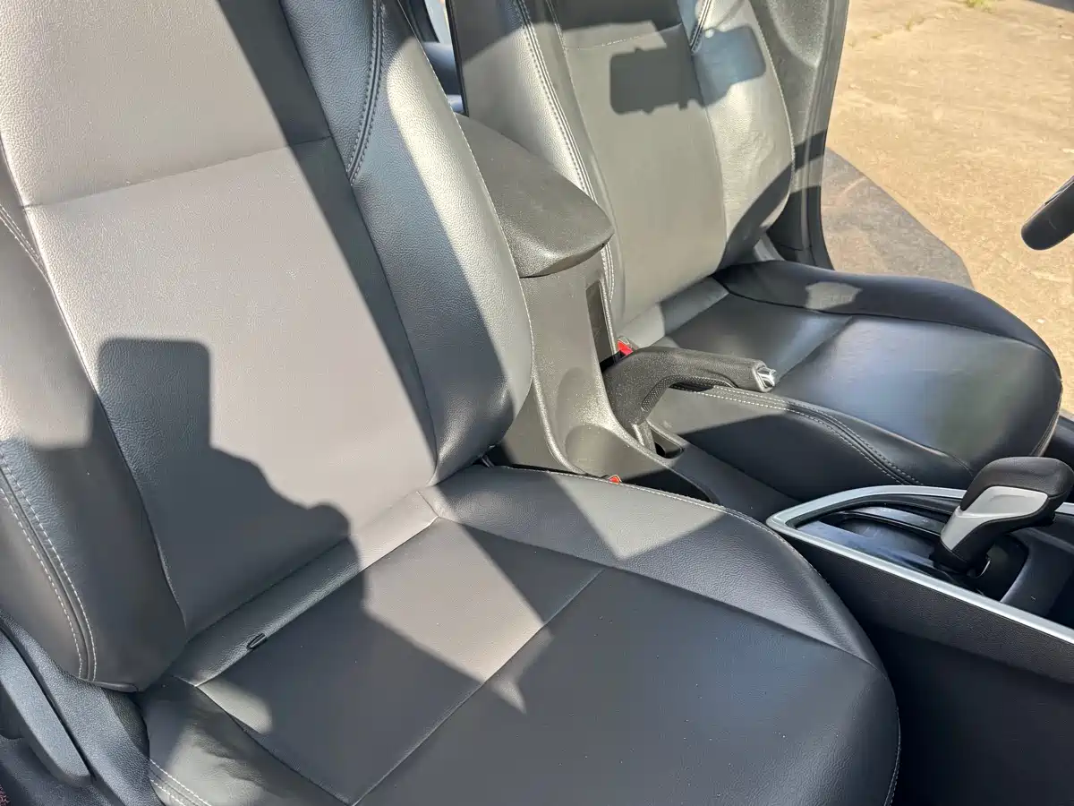 Chevrolet Cavalier 2020 325T Automatic Joy Edition фото 16