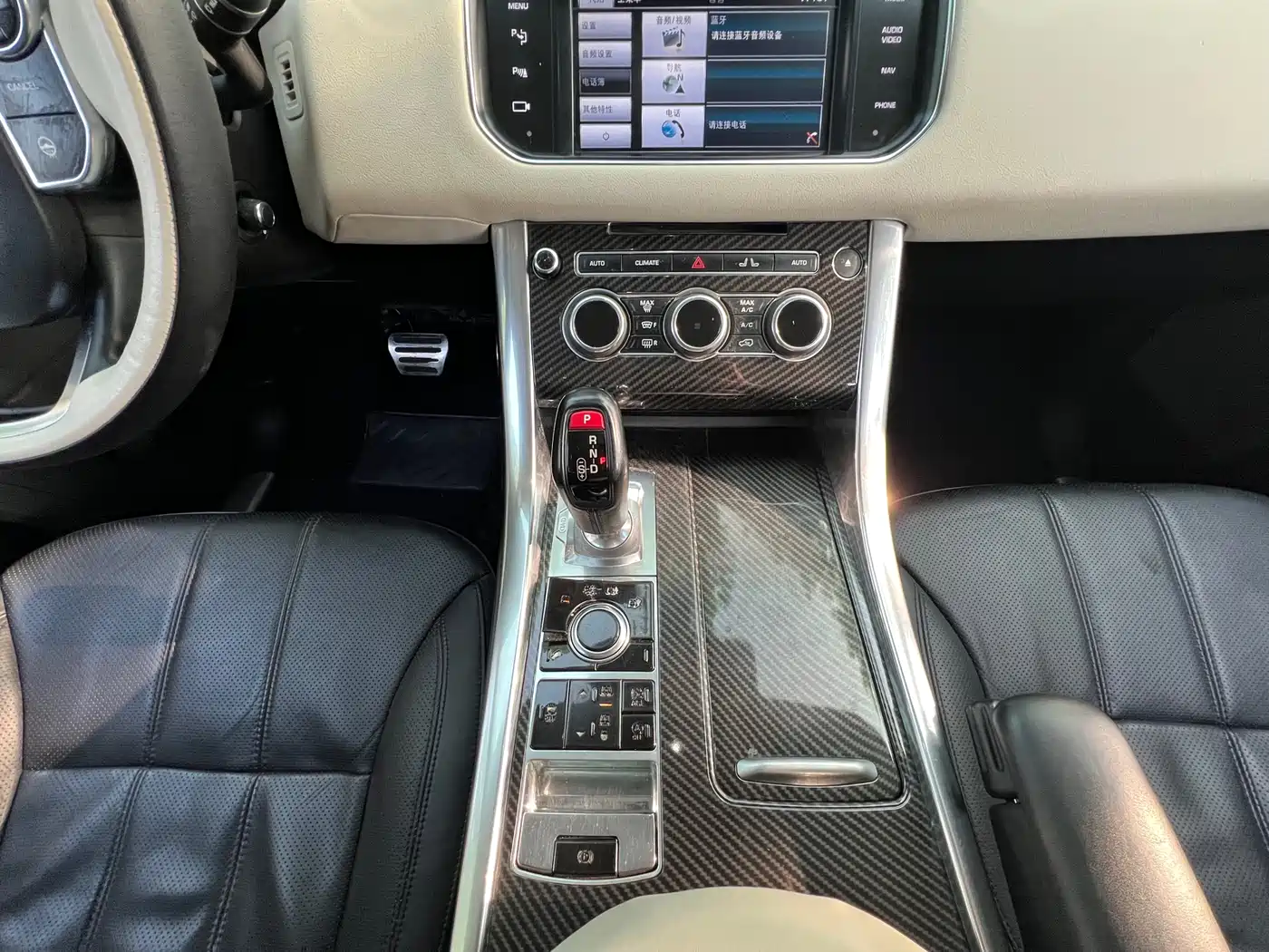 Land Rover Range Rover Sport фото 13