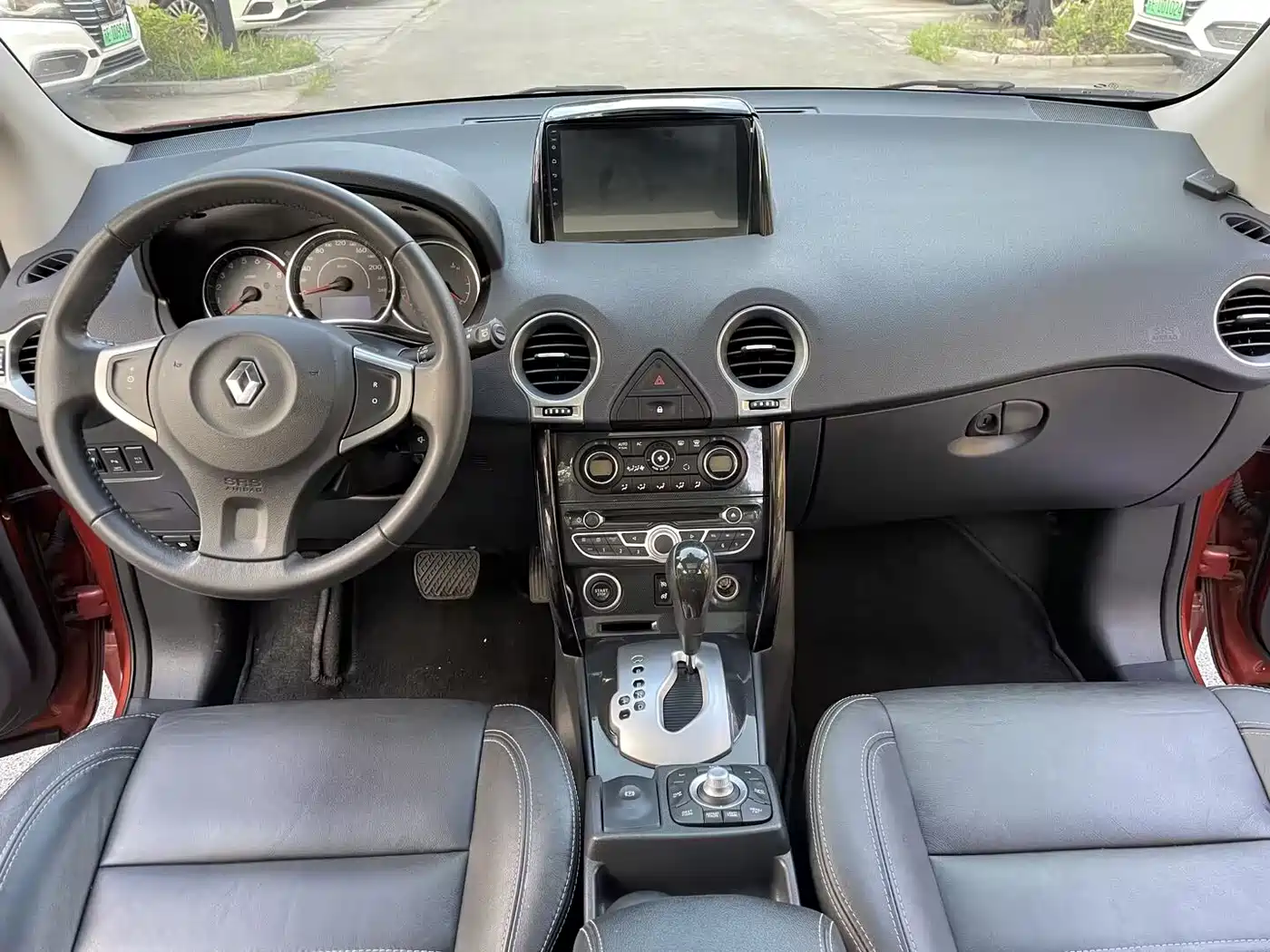 Renault Koleos (Import) 2013 2012 2.5L 4WD Luxury Navigation Edition
