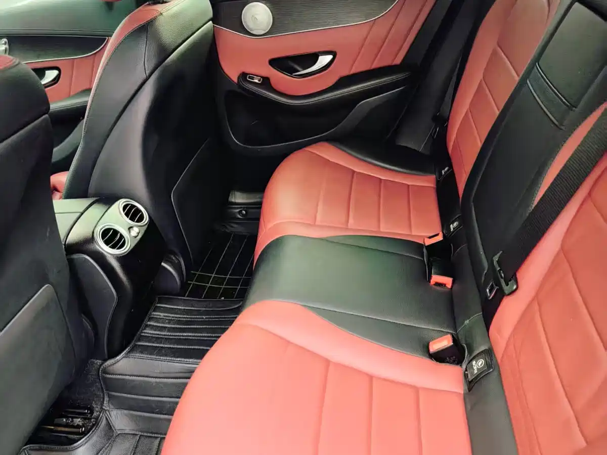Mercedes-Benz GLC Coupe 2020 GLC 300 4MATIC Coupe SUV фото 13