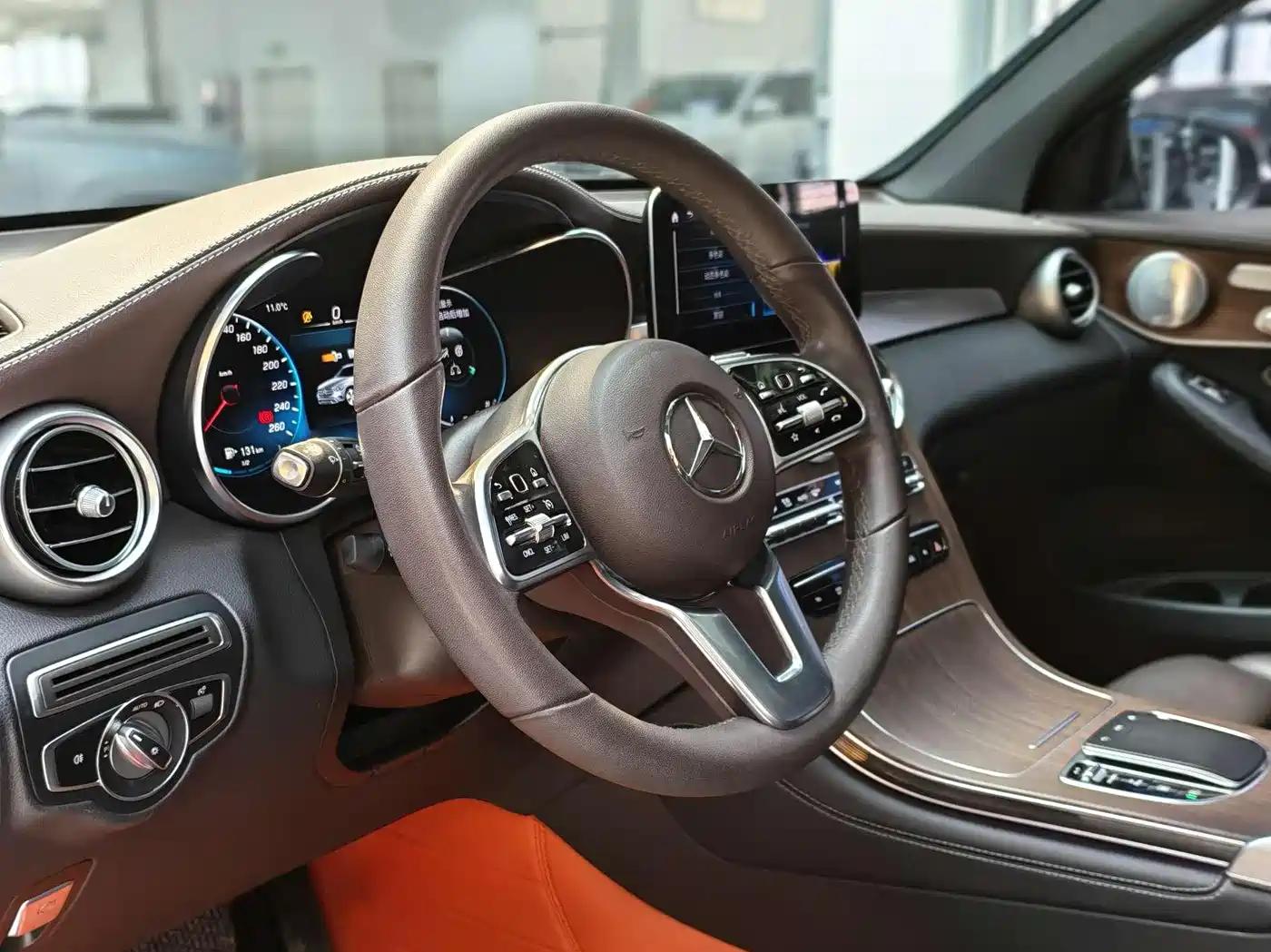Mercedes-Benz GLC 2020 Facelift GLC 300 L 4MATIC Dynamic фото 8