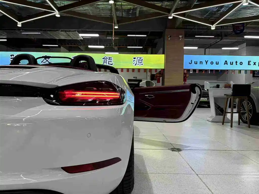 Porsche 718 2018 Boxster 2.0T фото 9