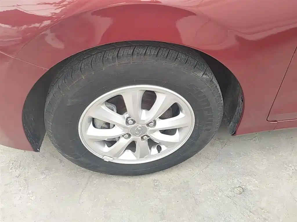 Hyundai Verna 2017 1.4L Manual Color Sunroof Edition (China V) фото 23