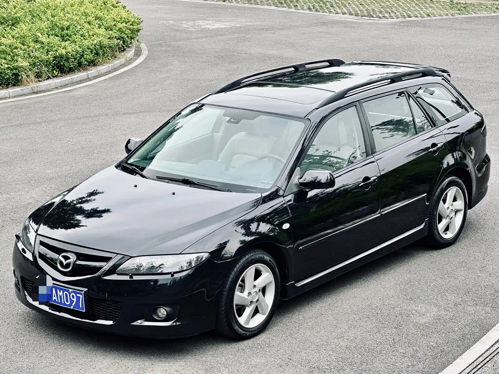 Фото 1 - Mazda 6