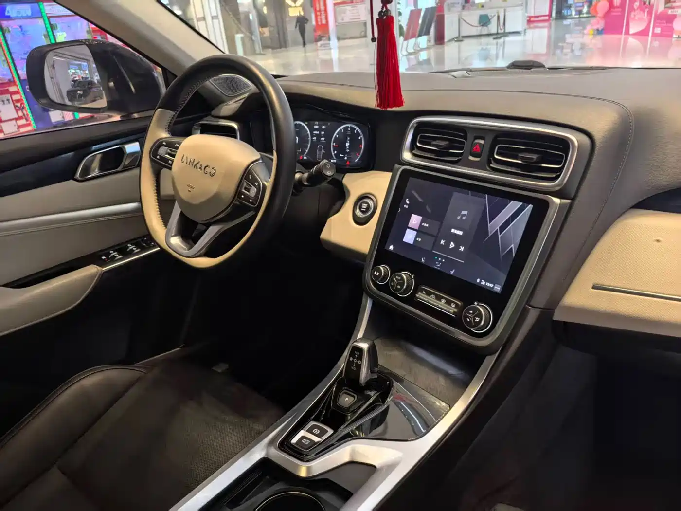 Lynk & Co 01 2019 2.0T 2WD Pro Edition China V фото 5