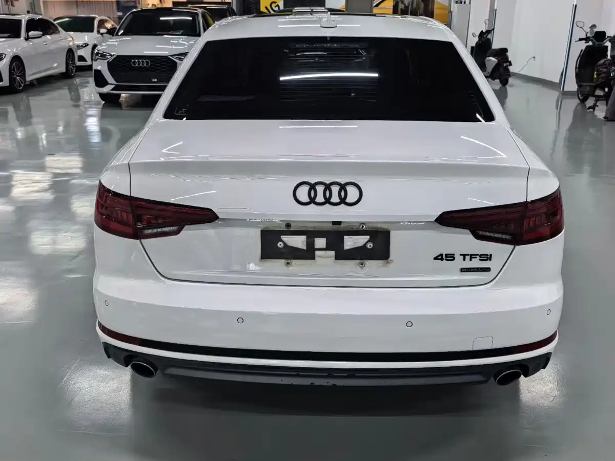 Audi A4L 2018 30th Anniversary 45 TFSI quattro Personality Sport фото 8