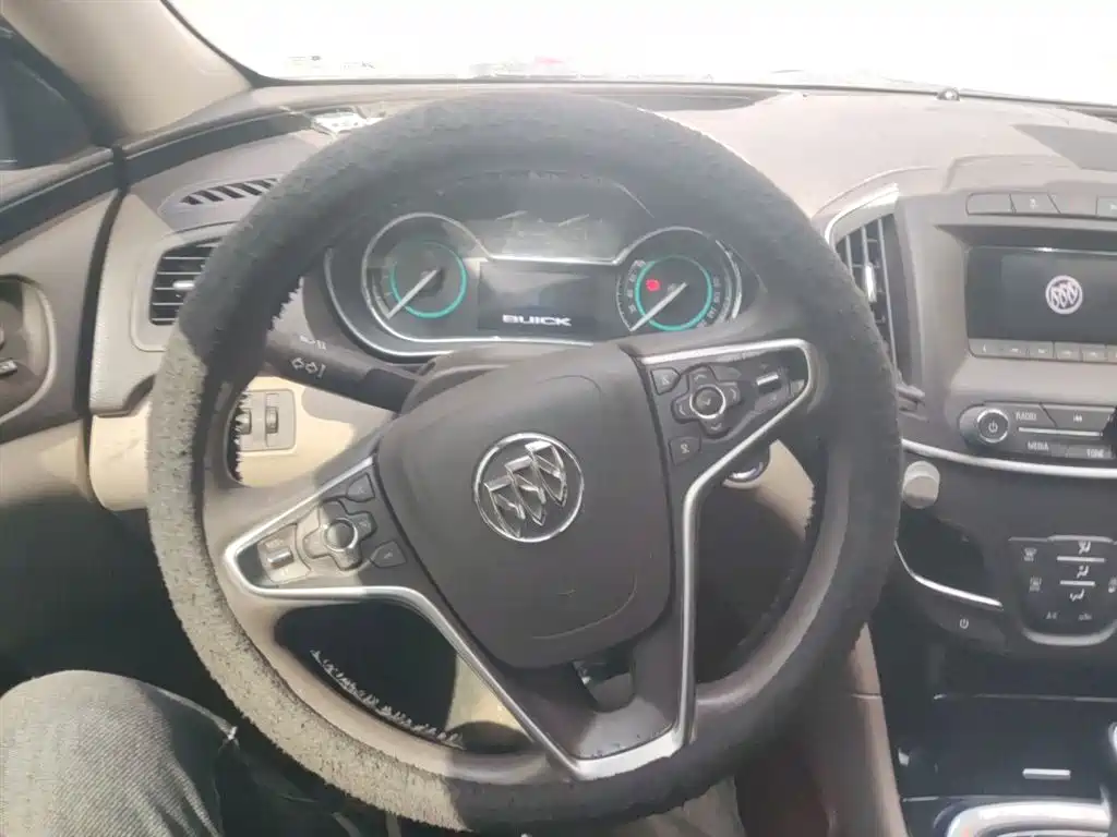 Buick Regal 2015 2.0L Elite Fashion Model фото 3
