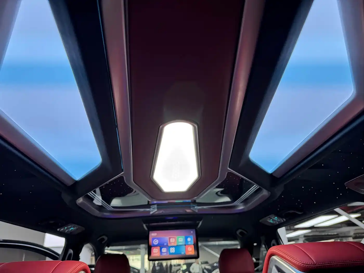 Mercedes-Benz Vito 2021 2.0T Business Edition 7-seater фото 12