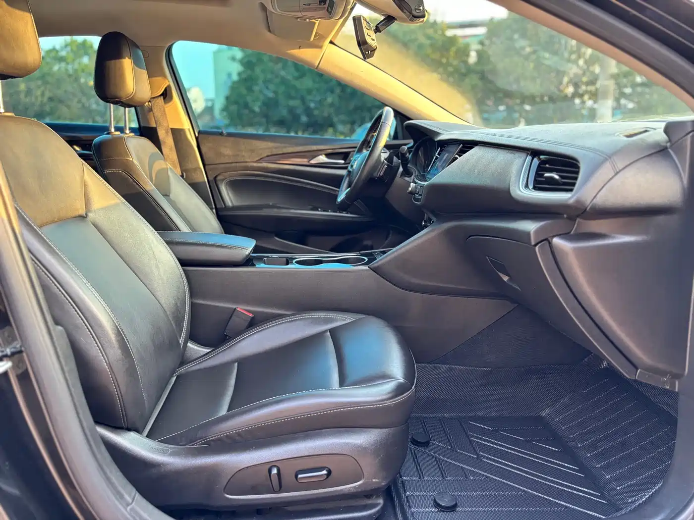 BUICK REGAL
