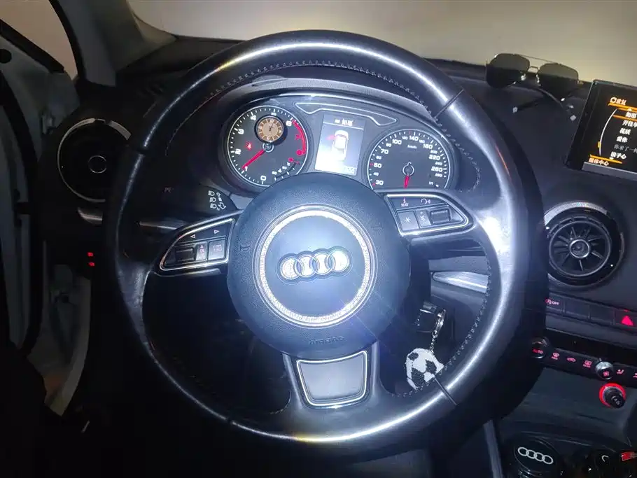 Audi A3 (Import) 2014 Limousine 40 TFSI S line Comfort фото 15