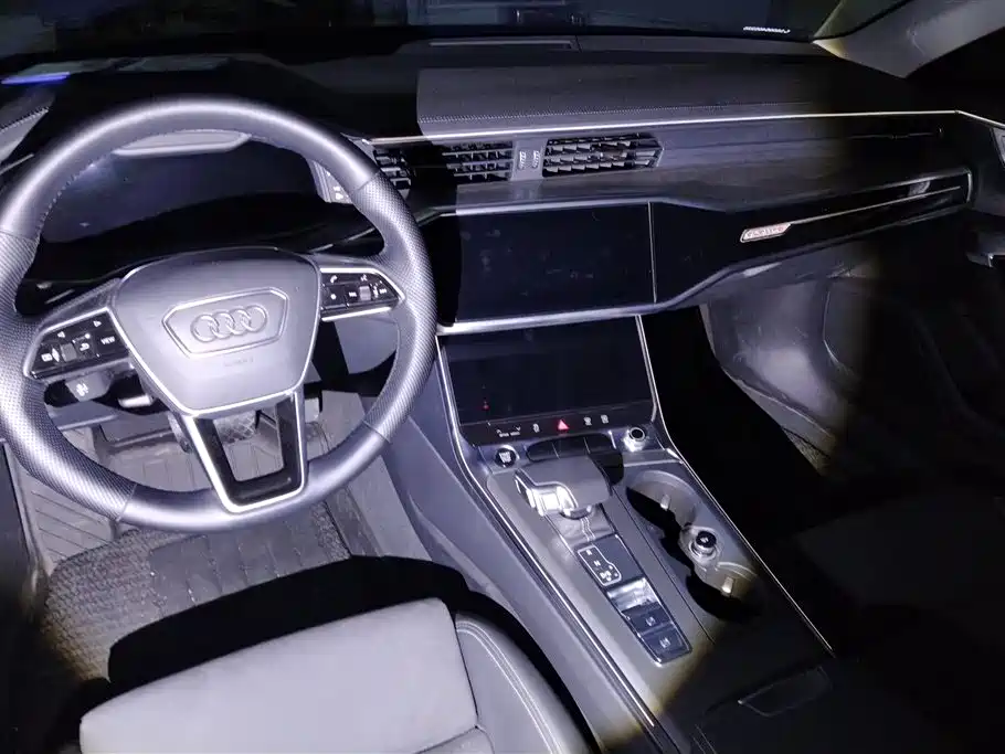 AUDI A6 (IMPORT)