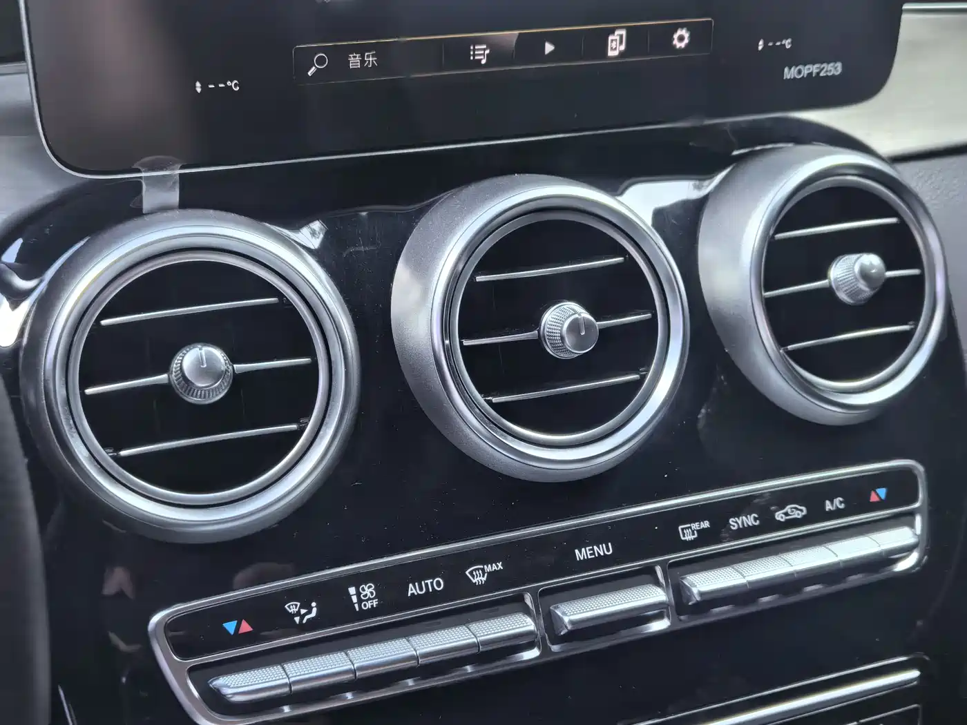 Mercedes-Benz GLC 2020 GLC 260 L 4MATIC Dynamic фото 14