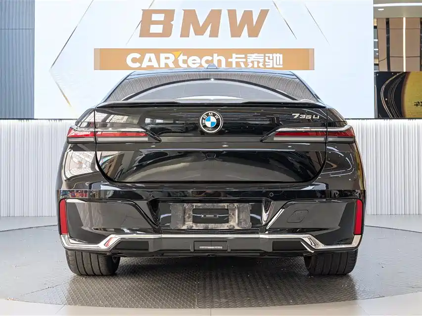 BMW 7 Series 2023 Model 735Li M Sport Package фото 5