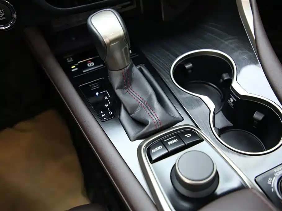 Lexus RX 2016 300 4WD Elegance Edition (China V) фото 14