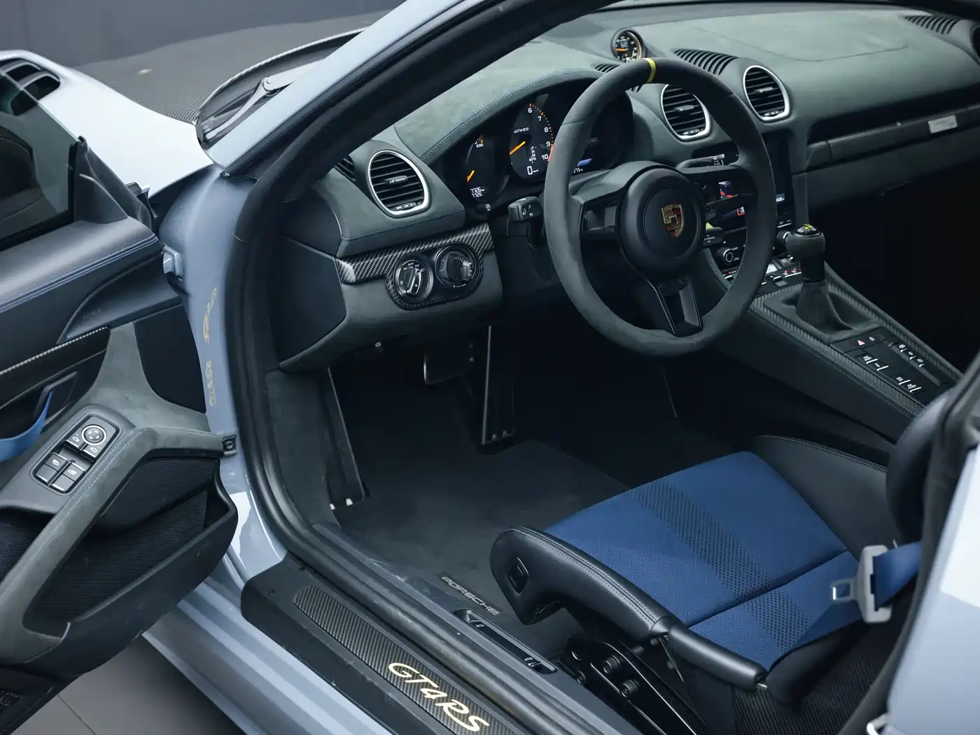 Porsche 718 2022 Cayman GT4 RS 4.0L фото 8