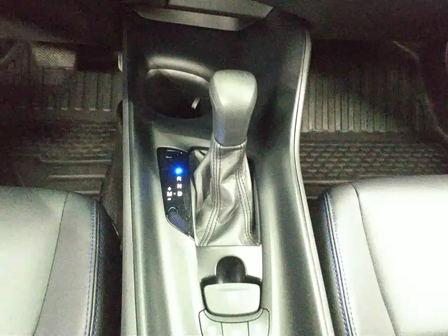 Toyota C-HR 2022 2.0L Leading Edition фото 16