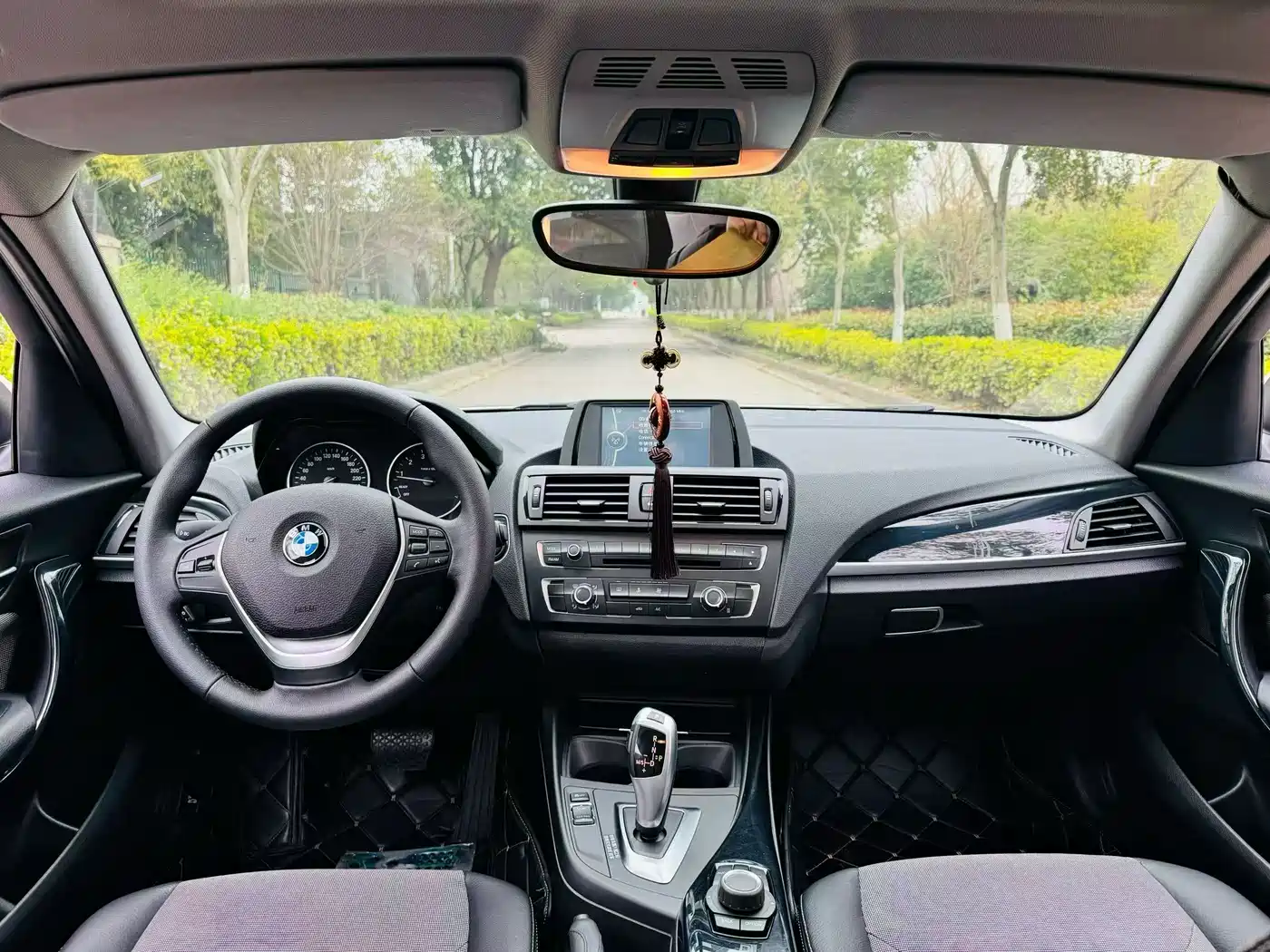 BMW 1 Series (Import) 2013 Facelift 116i Urban Model фото 7