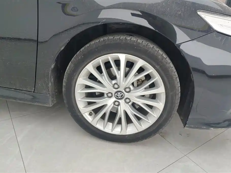 Toyota Camry 2018 2.5G Luxury Edition фото 6