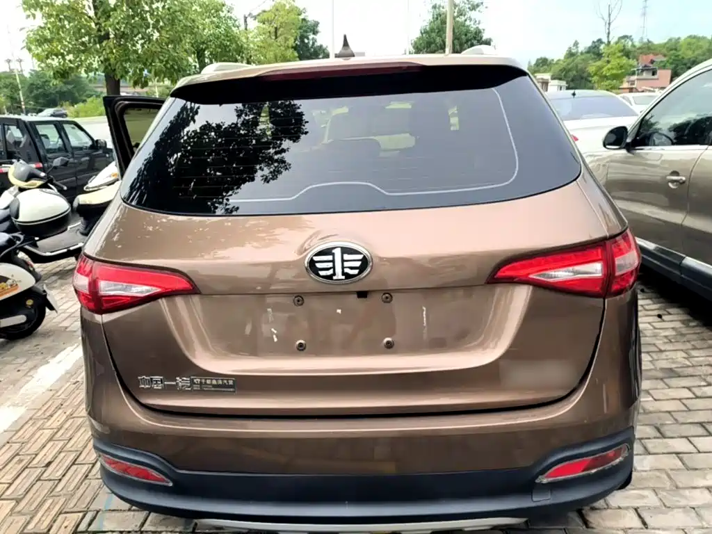 FAW Senya R7 2017 2017 Model 1.6L Automatic Luxury