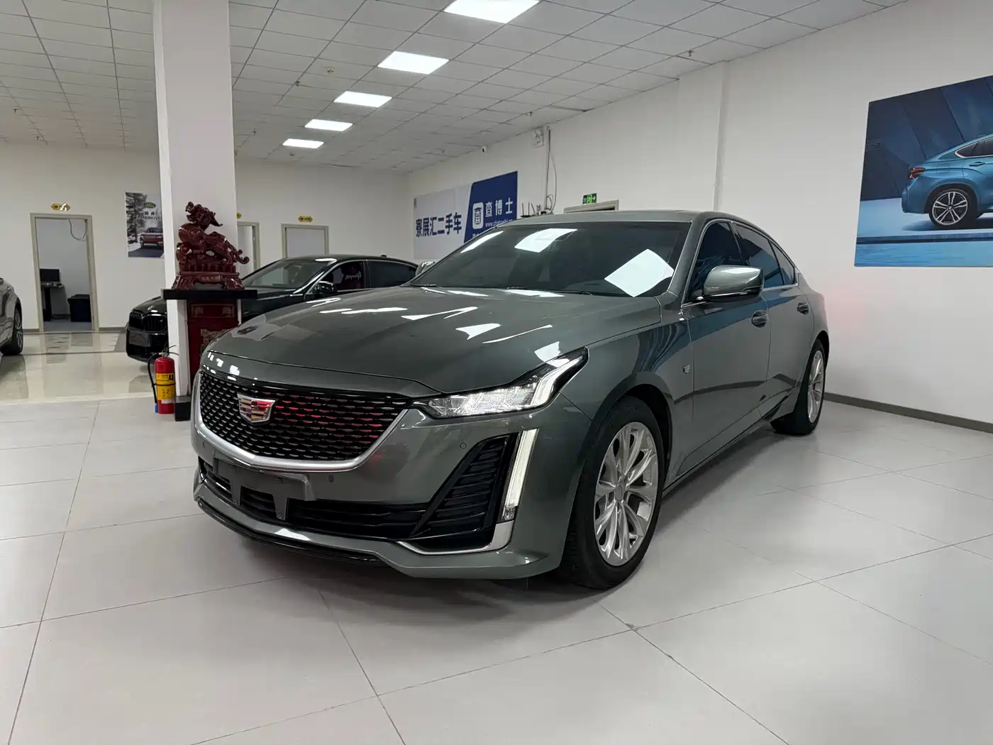 Cadillac CT5 2023 28T Fashion Style