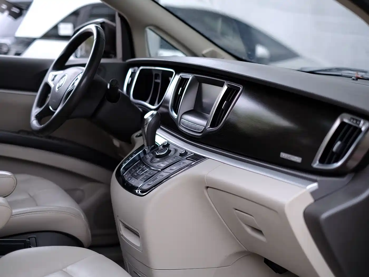 Buick GL8 2013 2.4L LT Luxury Business Executive Edition фото 43