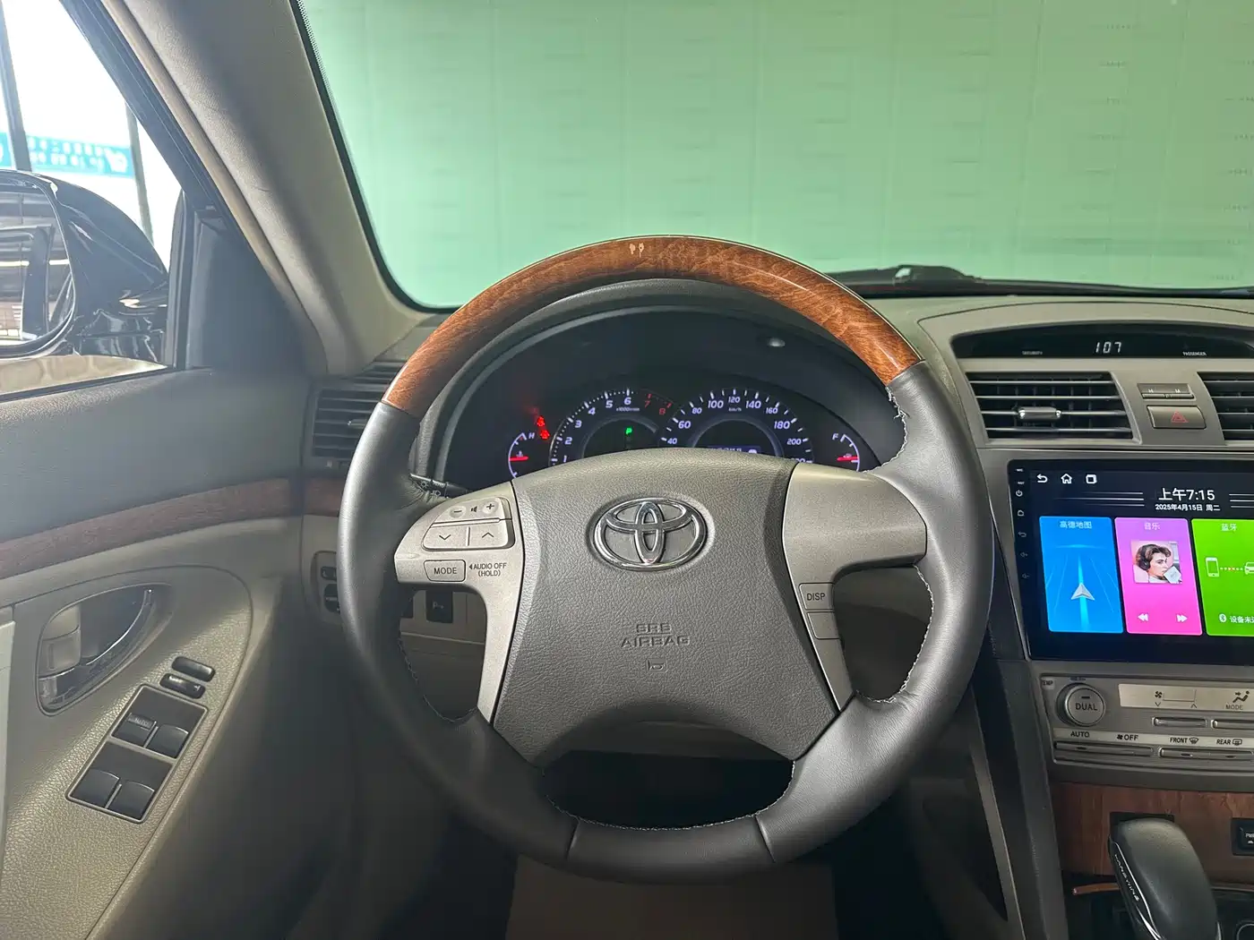 Toyota Camry 2010 200G Luxury Edition фото 12