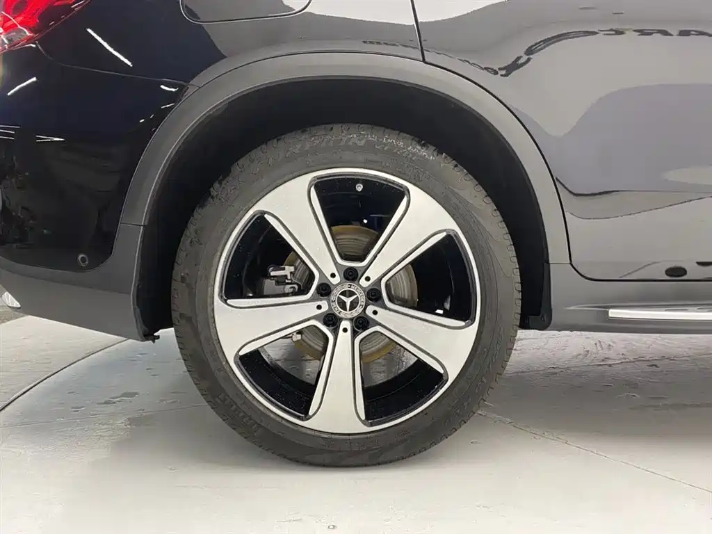 Mercedes-Benz GLC 2022 Facelift GLC 300 L 4MATIC Dynamic Collector's Edition фото 11