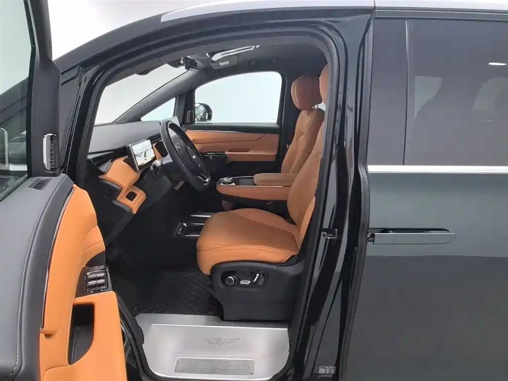 Geely Galaxy Yizhen L380 2025 Model 805km Flagship Edition AWD фото 10