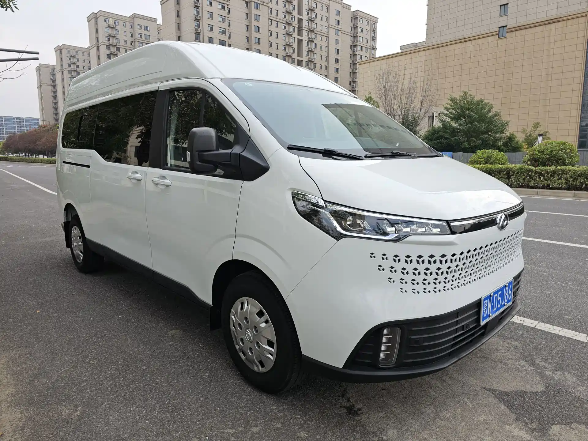 Photo 3 - Maxus Xintu V70
