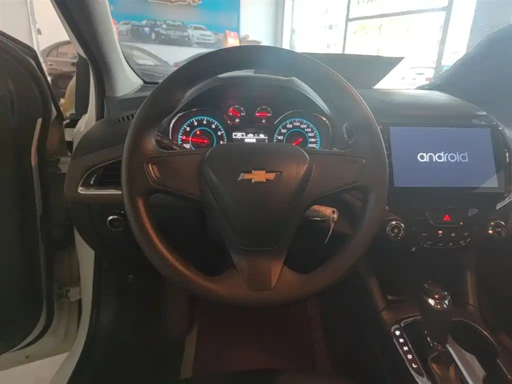 Chevrolet Cruze 2018 320 Automatic Pioneer Sunroof Edition фото 11