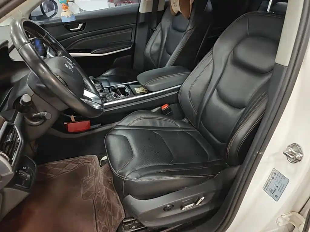 Hongqi E-HS3 2021 2019 Smart Connection Flag Joy FWD Version