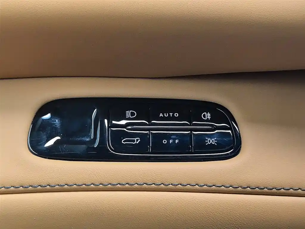 Geely Galaxy Yizhen L380 2025 Model 805km Flagship Edition AWD фото 21
