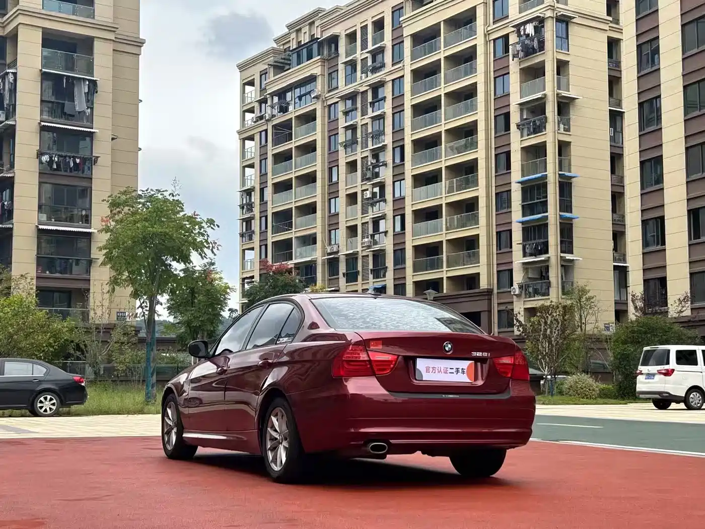 BMW 3 Series (Import) 2012 318i Leading фото 9