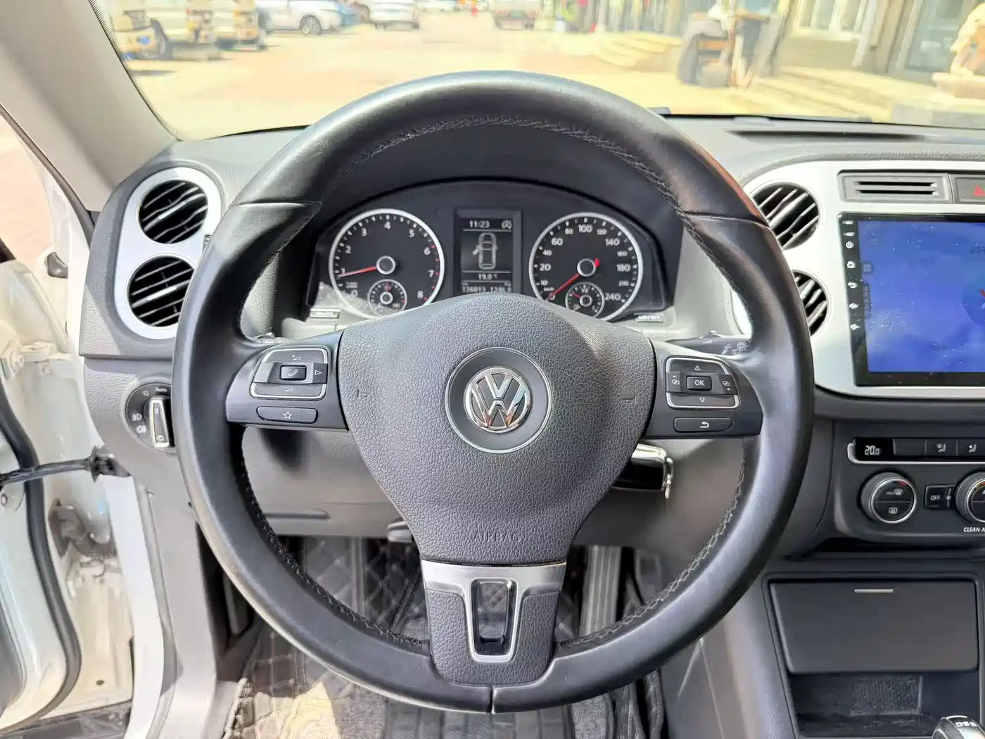 Volkswagen Tiguan 2016 280TSI Automatic 2WD Silk Road Comfort фото 10
