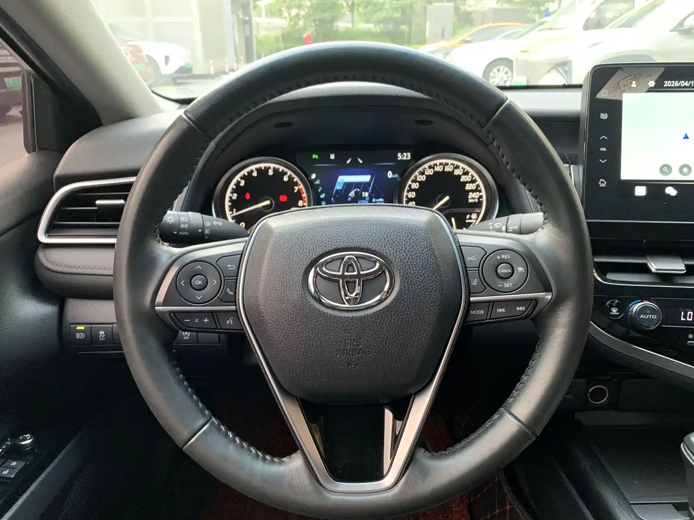Toyota Camry 2023 2.0G Luxury Edition фото 8