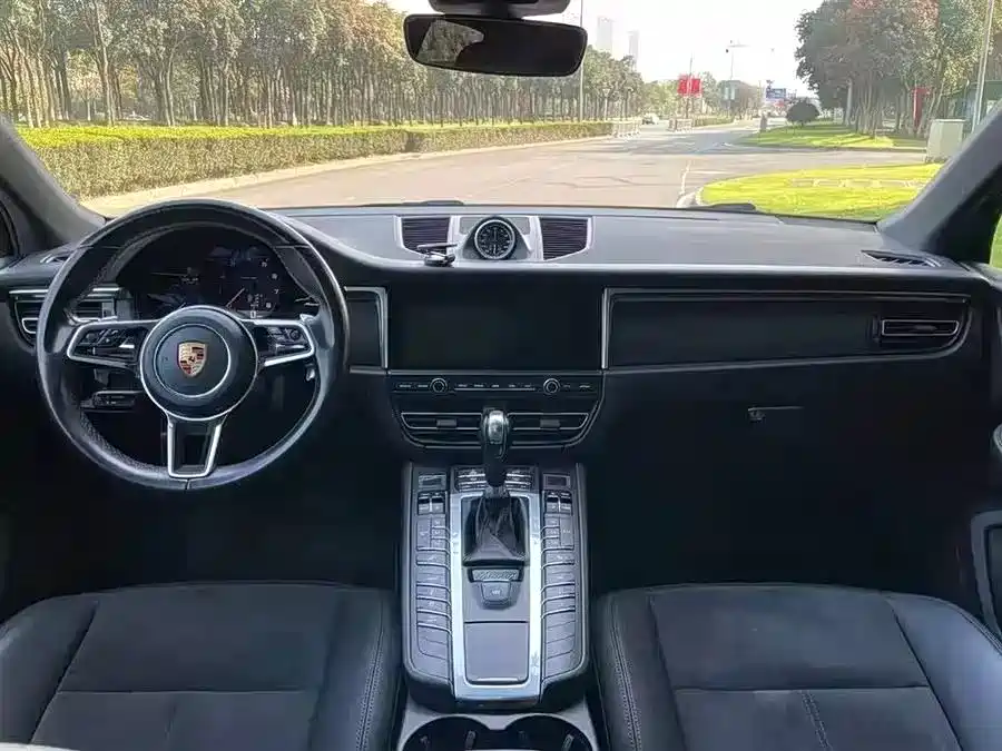 Porsche Macan 2018 Macan 2.0T фото 6