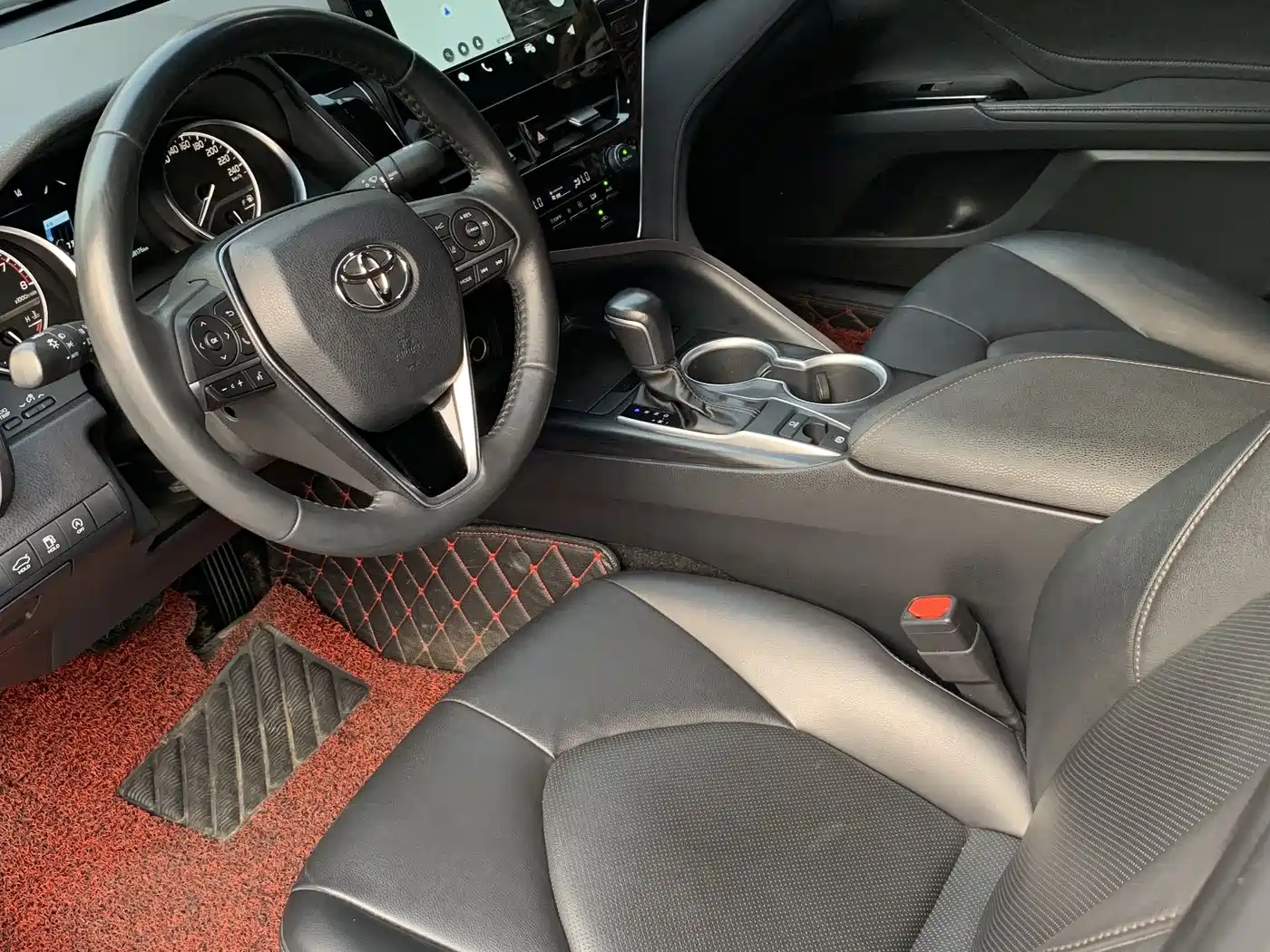 Toyota Camry 2023 2.0G Luxury Edition фото 13