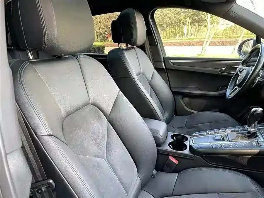 Porsche Macan 2018 Macan 2.0T фото 21