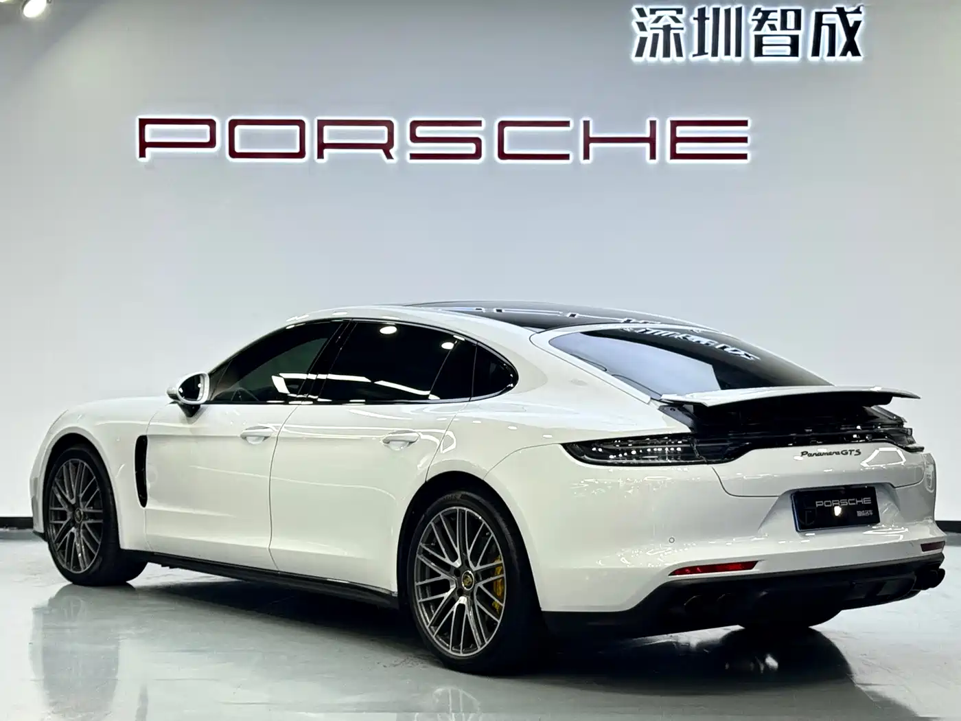 Porsche Panamera 2023 Facelift Panamera Executive Long Wheelbase Platinum Edition 2.9T фото 7
