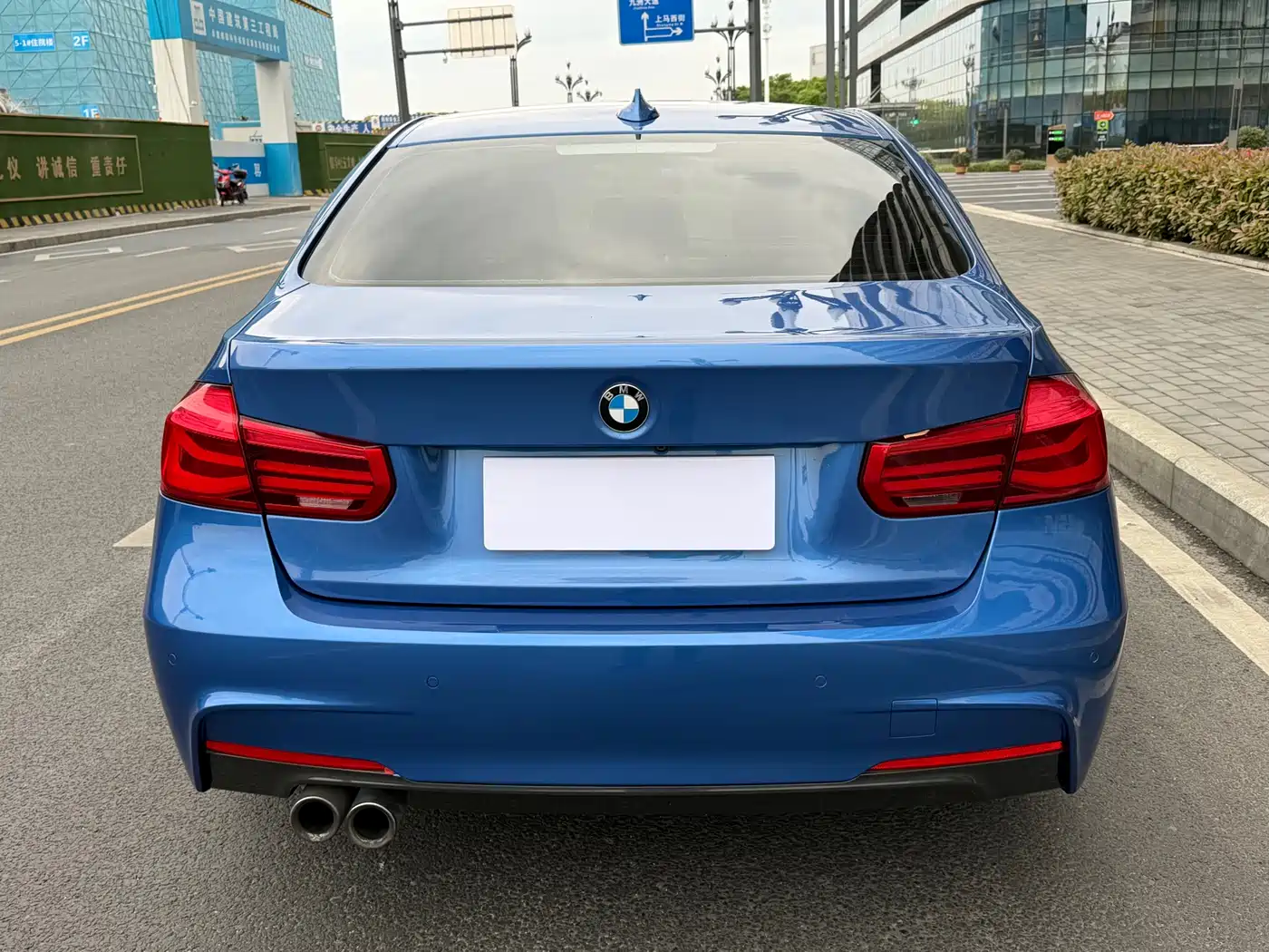 BMW 3 Series 2018 320Li Leading M Sport Package фото 16
