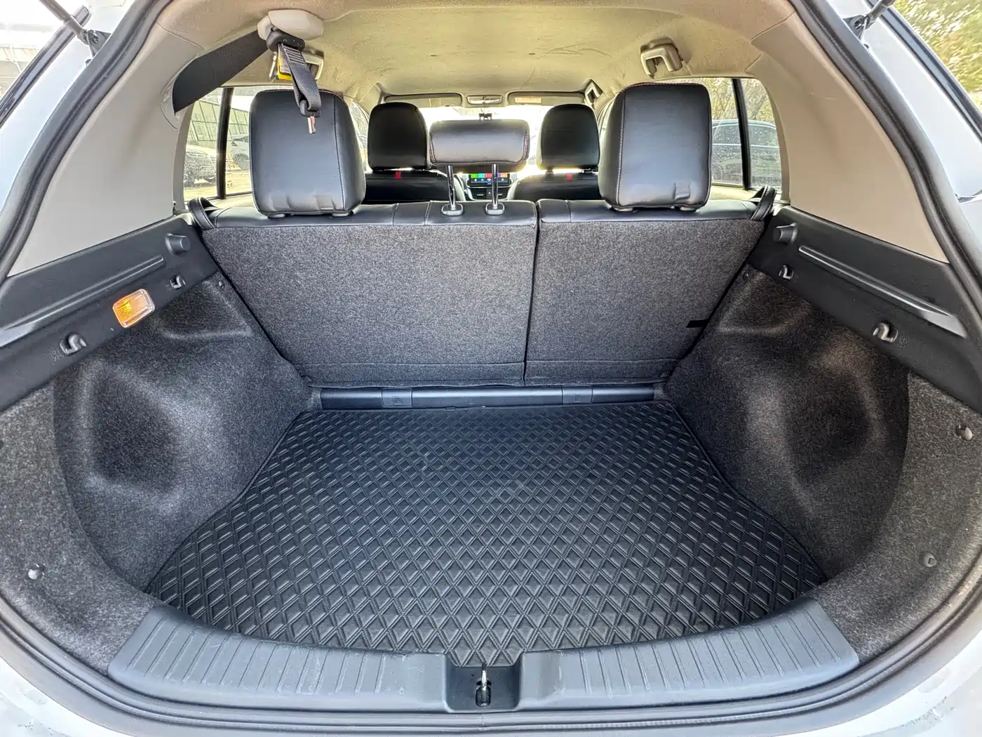 TOYOTA YARIS L ZHIXUAN