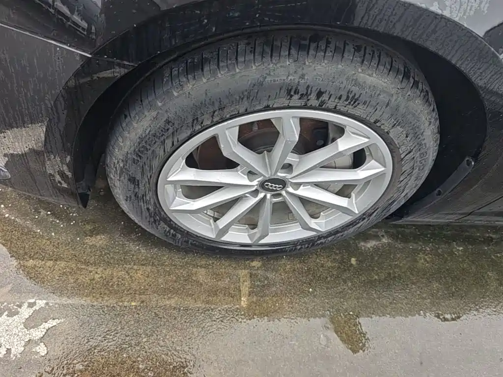 Фото 23 - Audi A6L