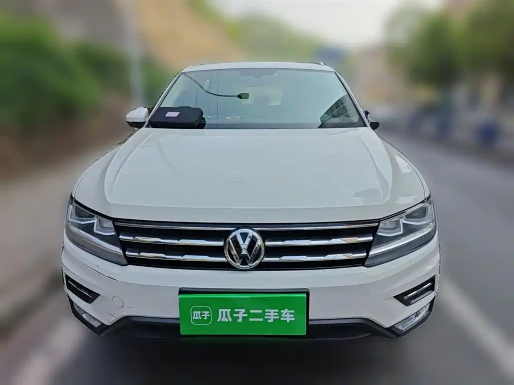 Volkswagen Tiguan L 2017 330TSI Automatic 2WD Luxury Edition фото 24