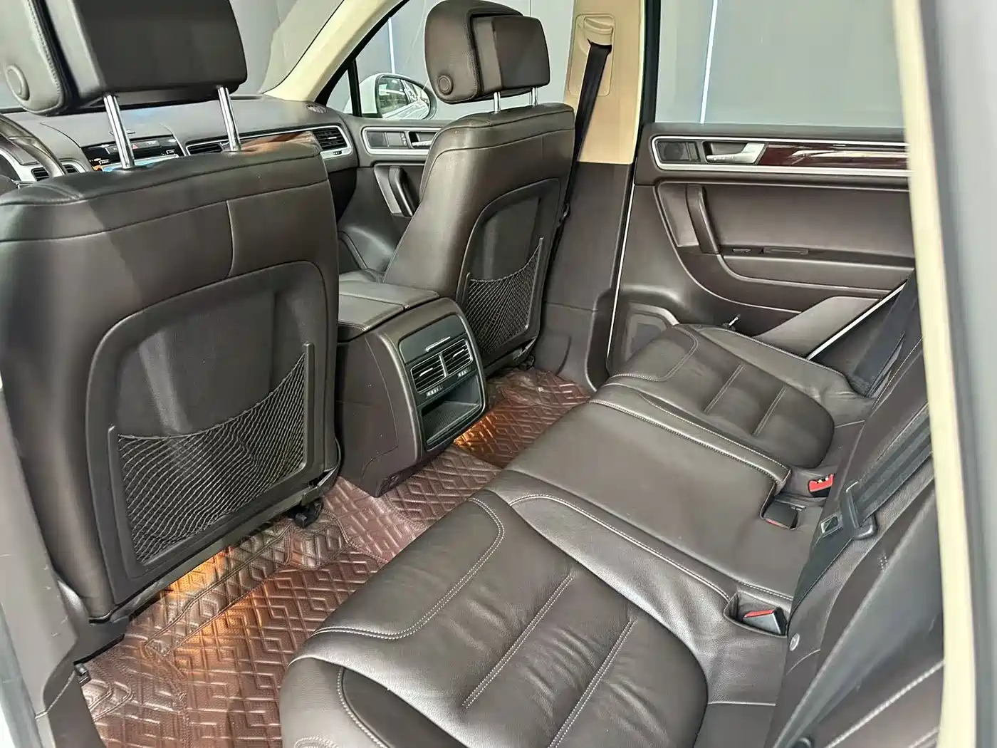 Volkswagen Touareg 2011 3.0TSI Standard фото 10