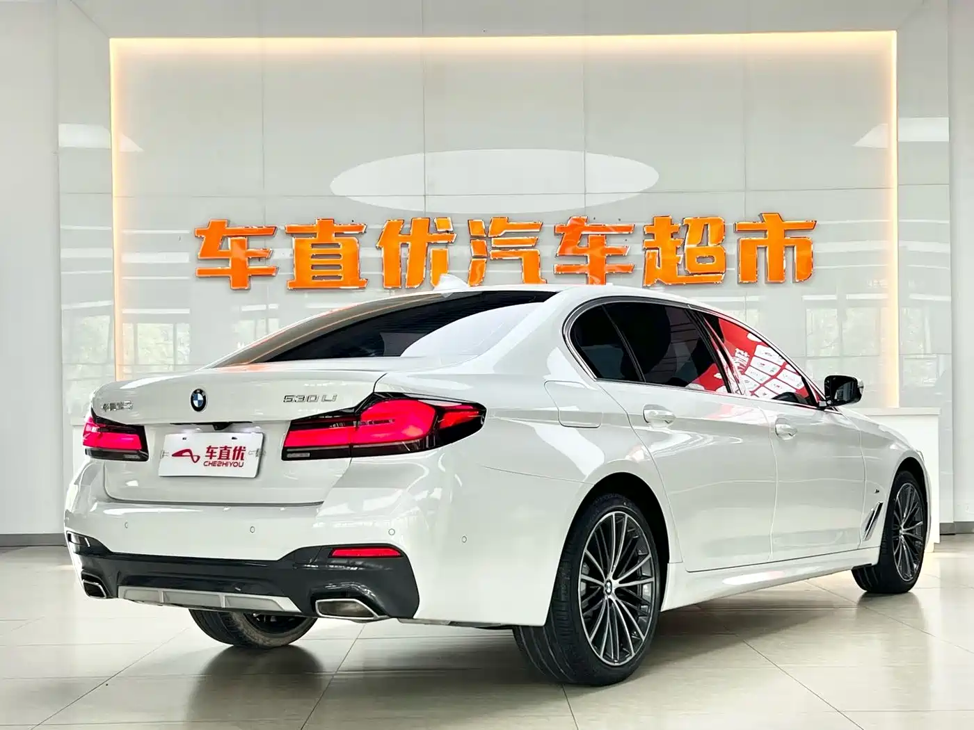 BMW 5 Series 2021 530Li Leading M Sport Package фото 5