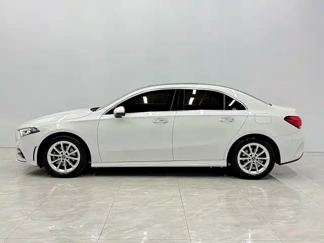 Mercedes-Benz A-Class 2020 Facelift A 200 L Sport Sedan Fashion фото 3