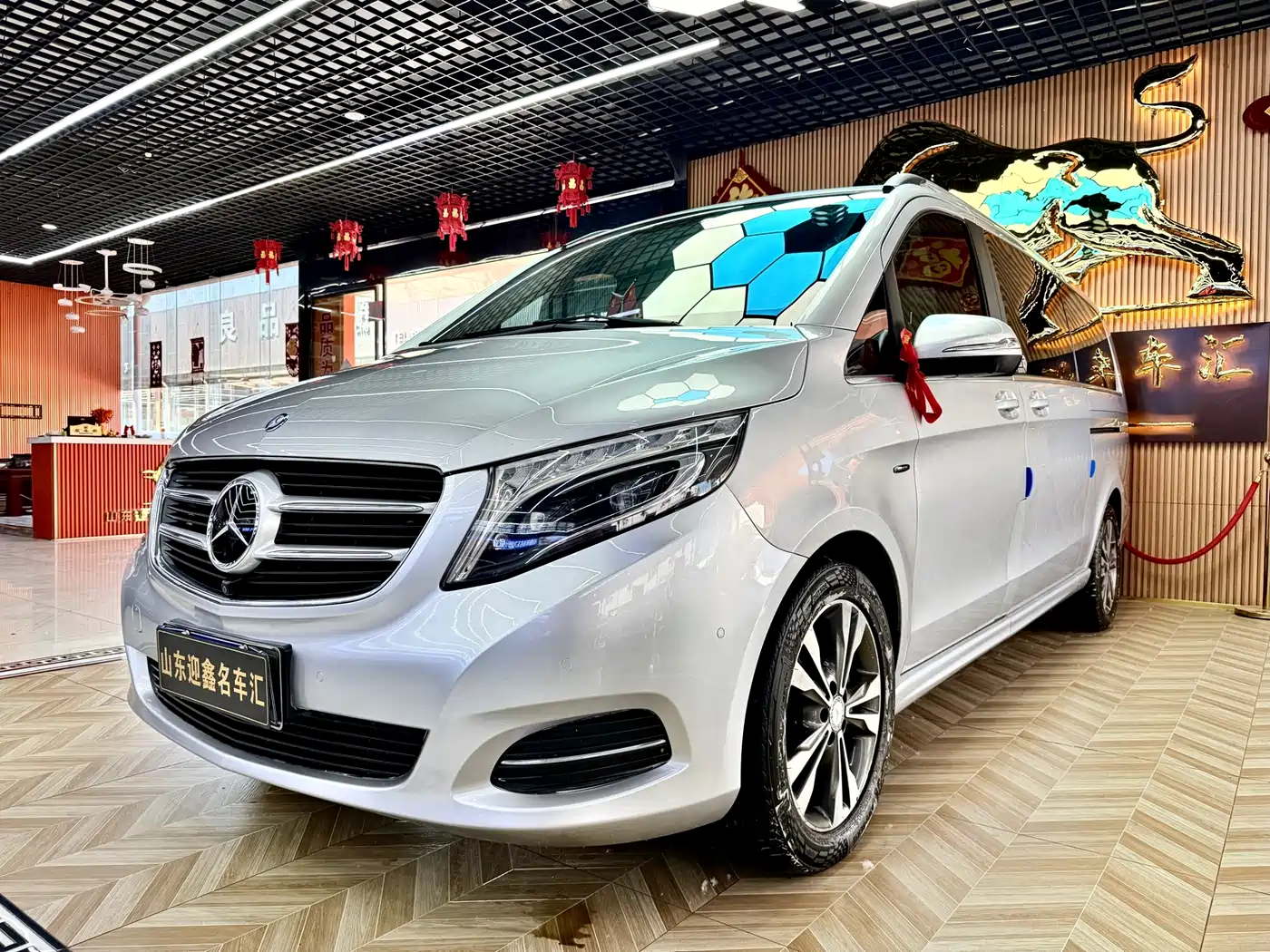 Mercedes-Benz V-Class 2016 V 260 L Premium Long фото 5