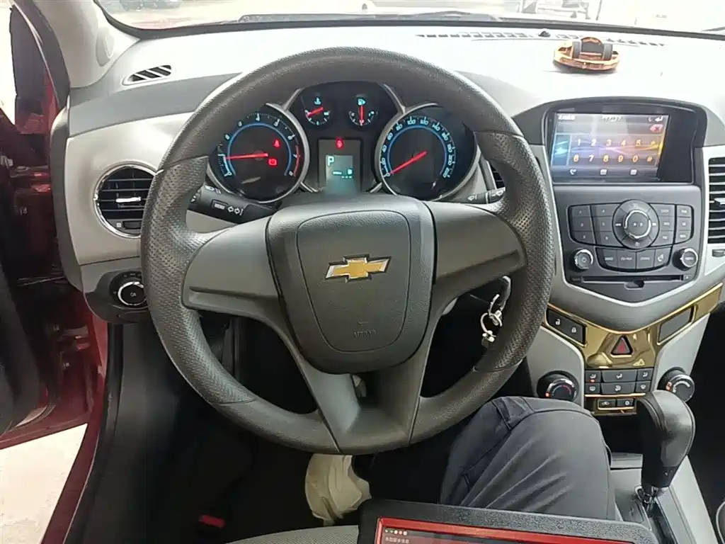 Chevrolet Cruze 2013 1.6L SL Universe AT фото 4