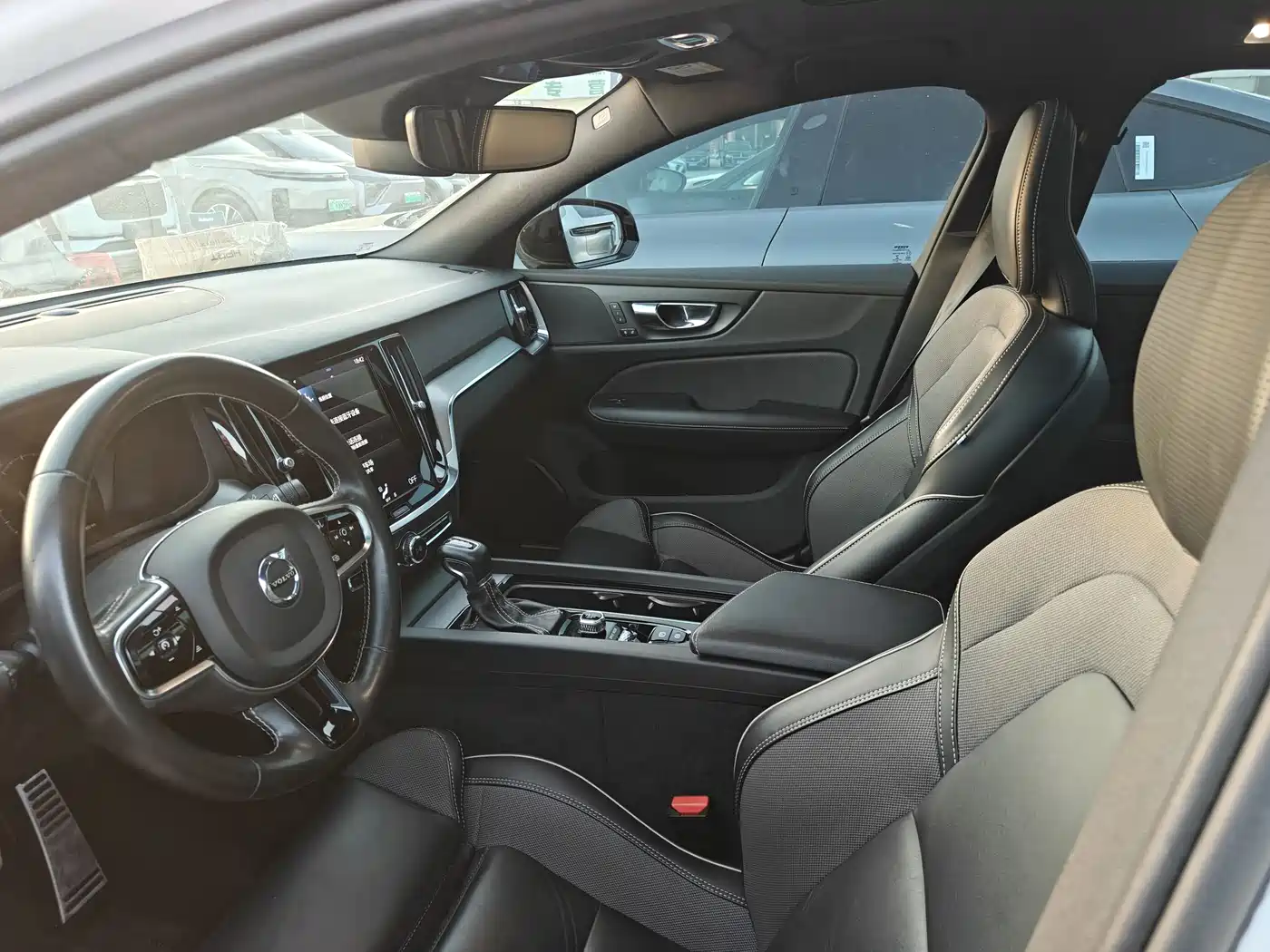 Volvo S60 2021 T4 Inscription Sport Edition фото 13