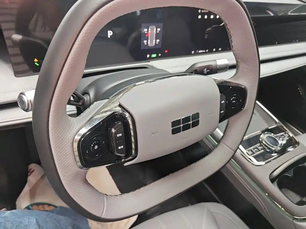 Geely Galaxy Galaxy E8 2025 2025 575km Exploration Smart Drive Edition